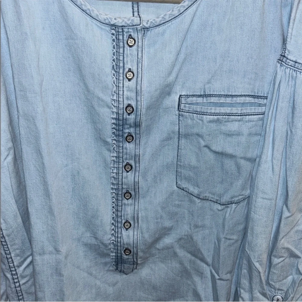 Free People NWT Denim Dreaming Pullover Size Large in So Soft Light Wash - Picture 12 of 12